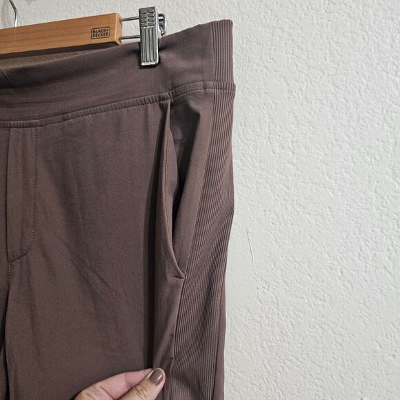 ATHLETA Mid-rise Brooklyn Ankle Pant Size Brown 10 - Picture 3 of 9